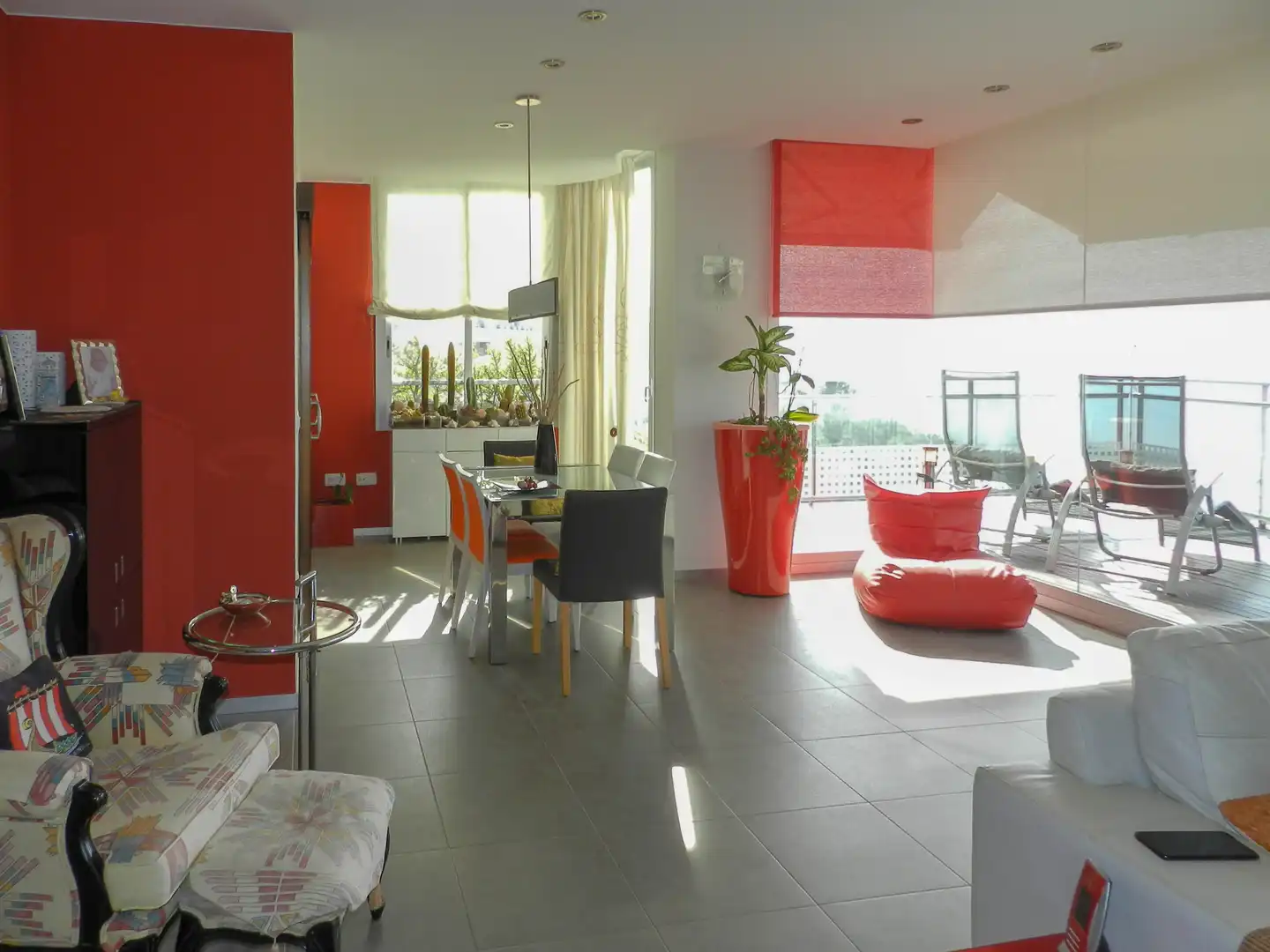 Wohnzimmer von Einfamilien-Reihenhaus zum Verkauf in Cullera mit Klimaanlage, Heizung und Terrasse