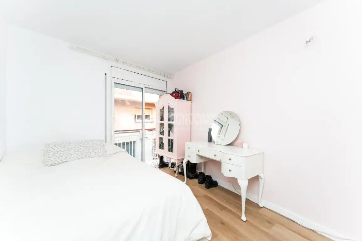 Schlafzimmer von Wohnung zum Verkauf in Cornellà de Llobregat mit Klimaanlage und Parkett