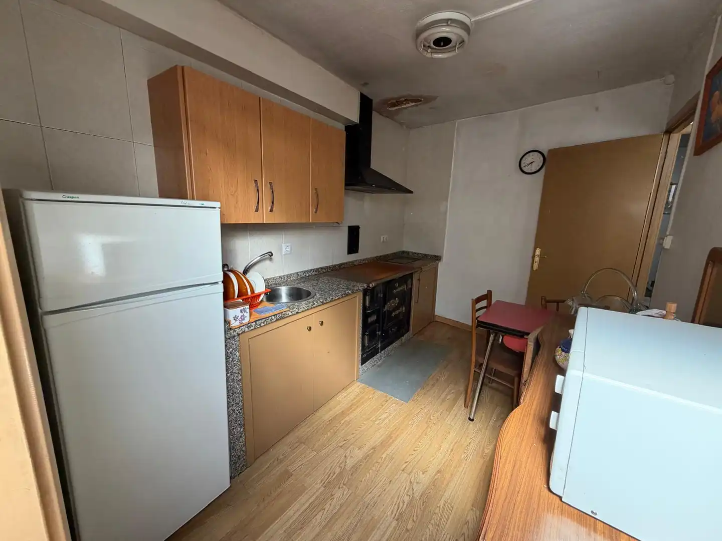 Cocina de Casa adosada en venta en A Pobra de Trives  con Amueblado, Lavadora y Microondas