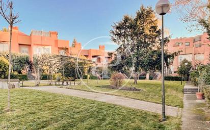 Jardí de Casa adosada en venda en  Madrid Capital amb Aire condicionat, Calefacció i Jardí privat