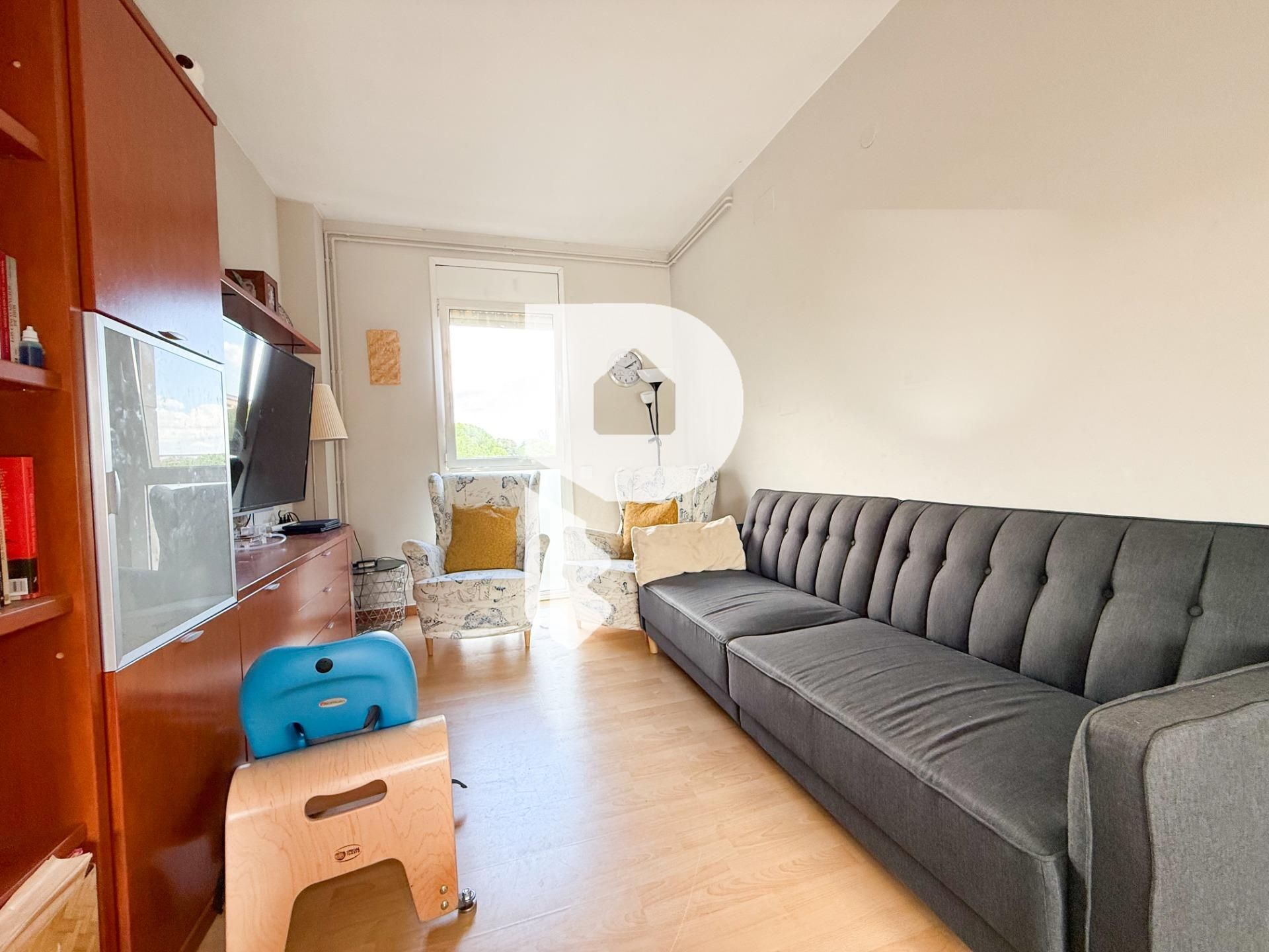 Sala de estar de Piso en venta en Badalona con Calefacción, Parquet y Trastero