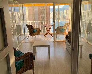 Sala d'estar de Estudi en venda en Benidorm amb Aire condicionat, Terrassa i Piscina comunitària
