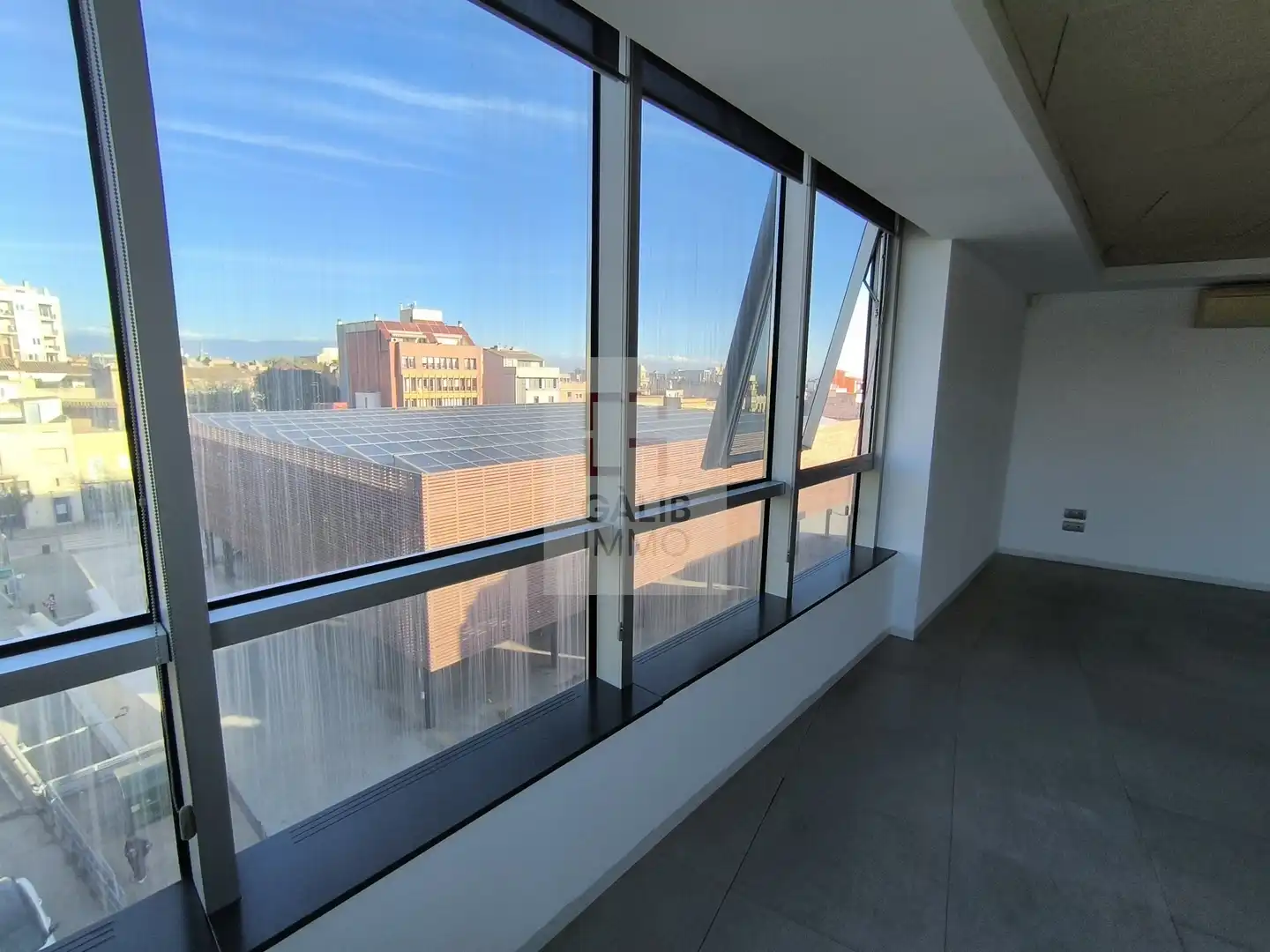 Oficina de lloguer en Figueres amb Aire condicionat i Calefacció