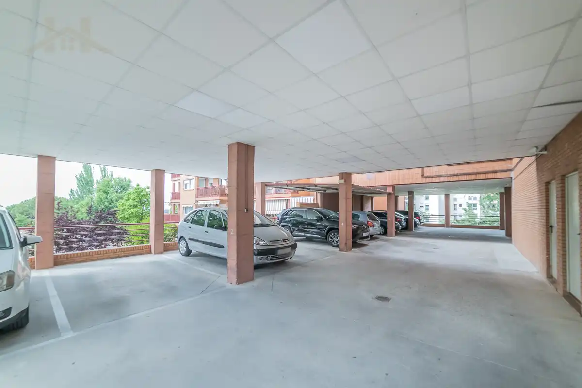 Parking of Flat for sale in Móstoles  with Air Conditioner, Heating and Terrace