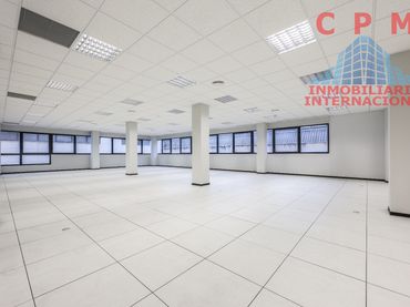 Oficina amb ascensor en venda a Villa de Vallecas