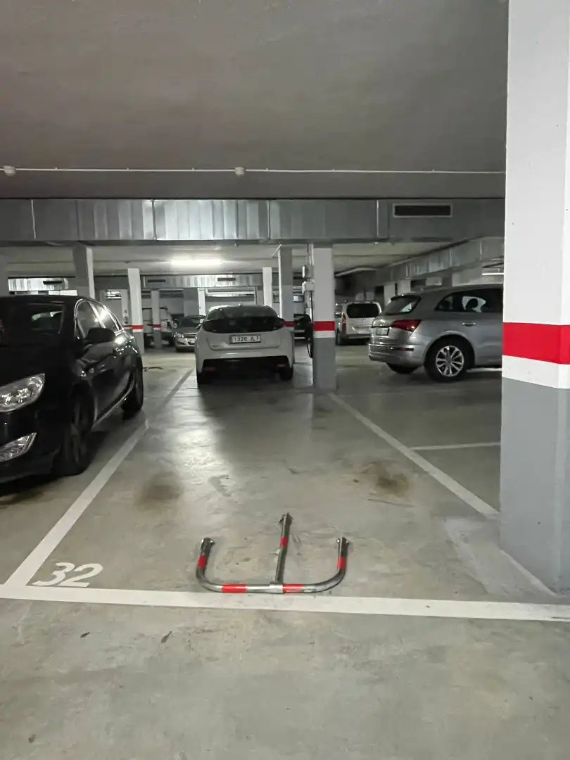 Einzelparkplatz mit Aufzug zum Verkauf in Askatasun Etorbidea 41, imagen 2