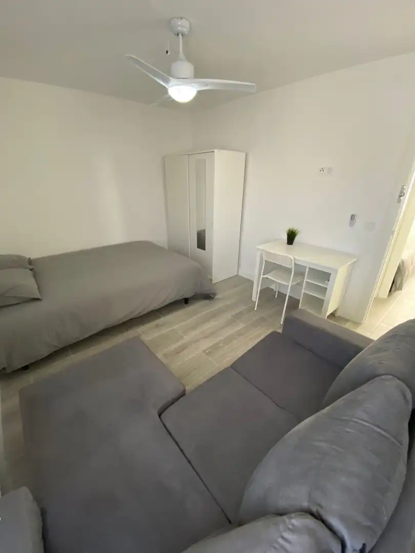 Habitación de Piso de alquiler en Madrid con Calefacción, Amueblado y Horno