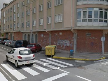 Locale commerciale in affitto a Avenida Avenida de Finisterre
