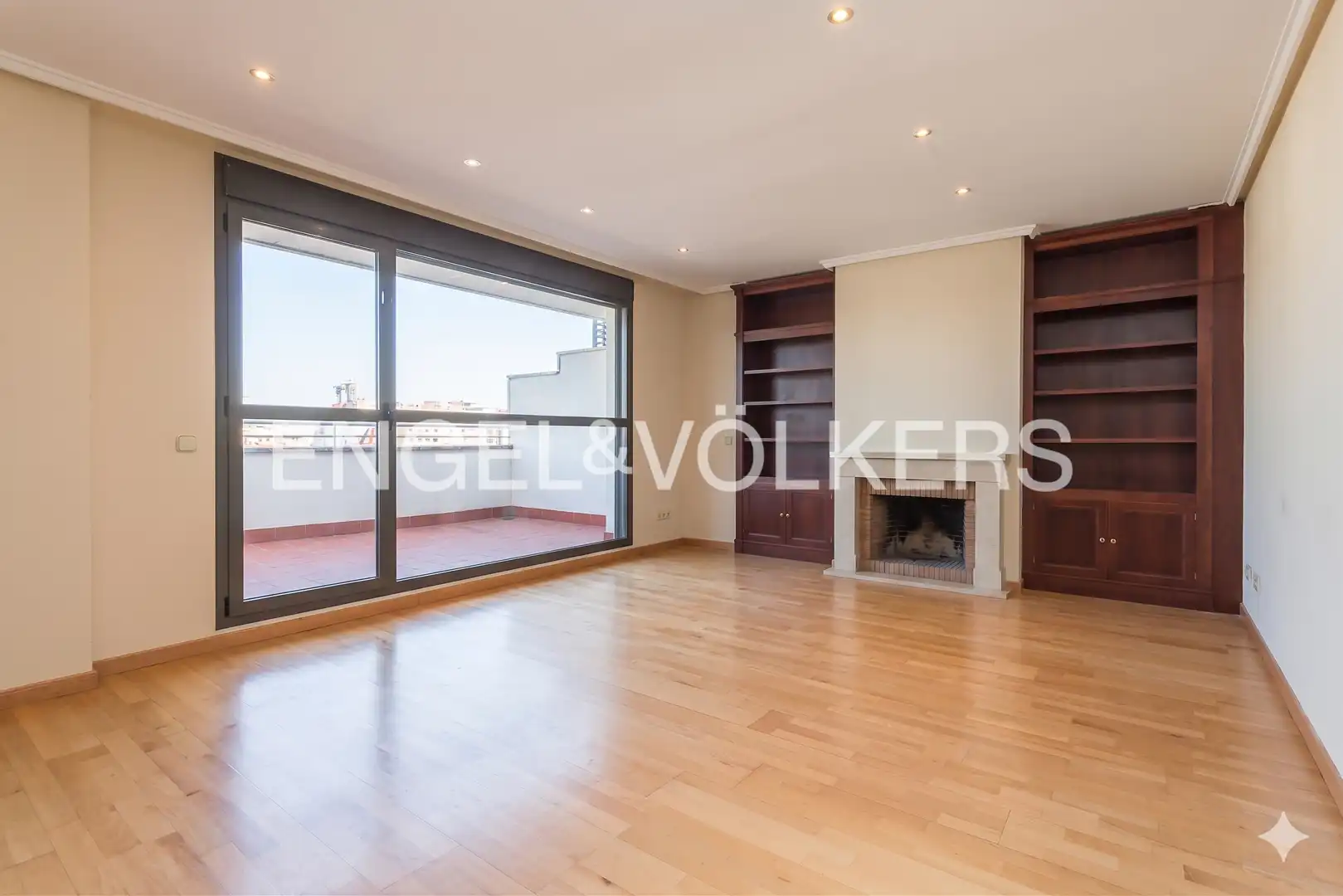 Living room of Attic for rent in Madrid  with Air Conditioner, Heating and Parquet flooring