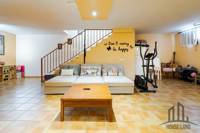 Casa adosada en Venta en Cobeña