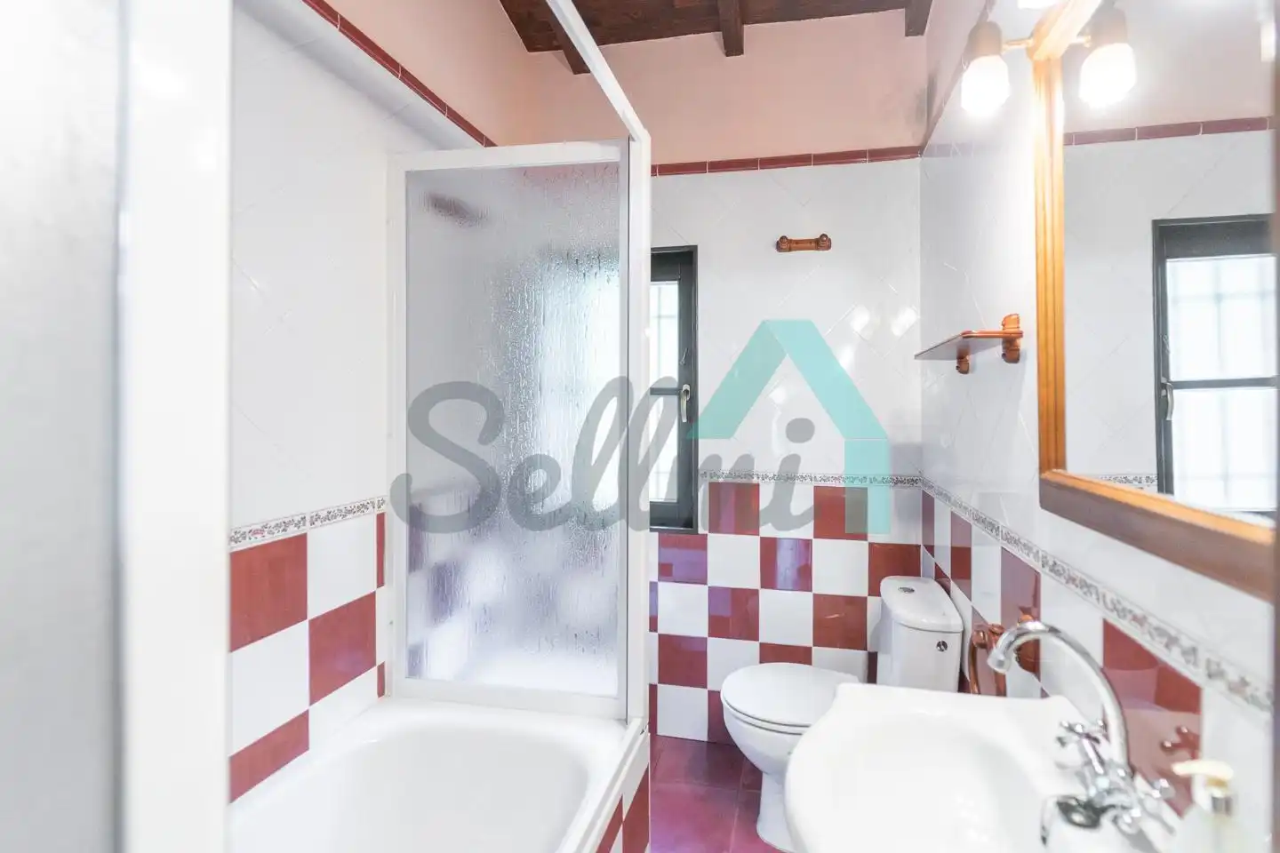 Baño de Casa o chalet en venta en Quirós con Calefacción, Jardín privado y Terraza