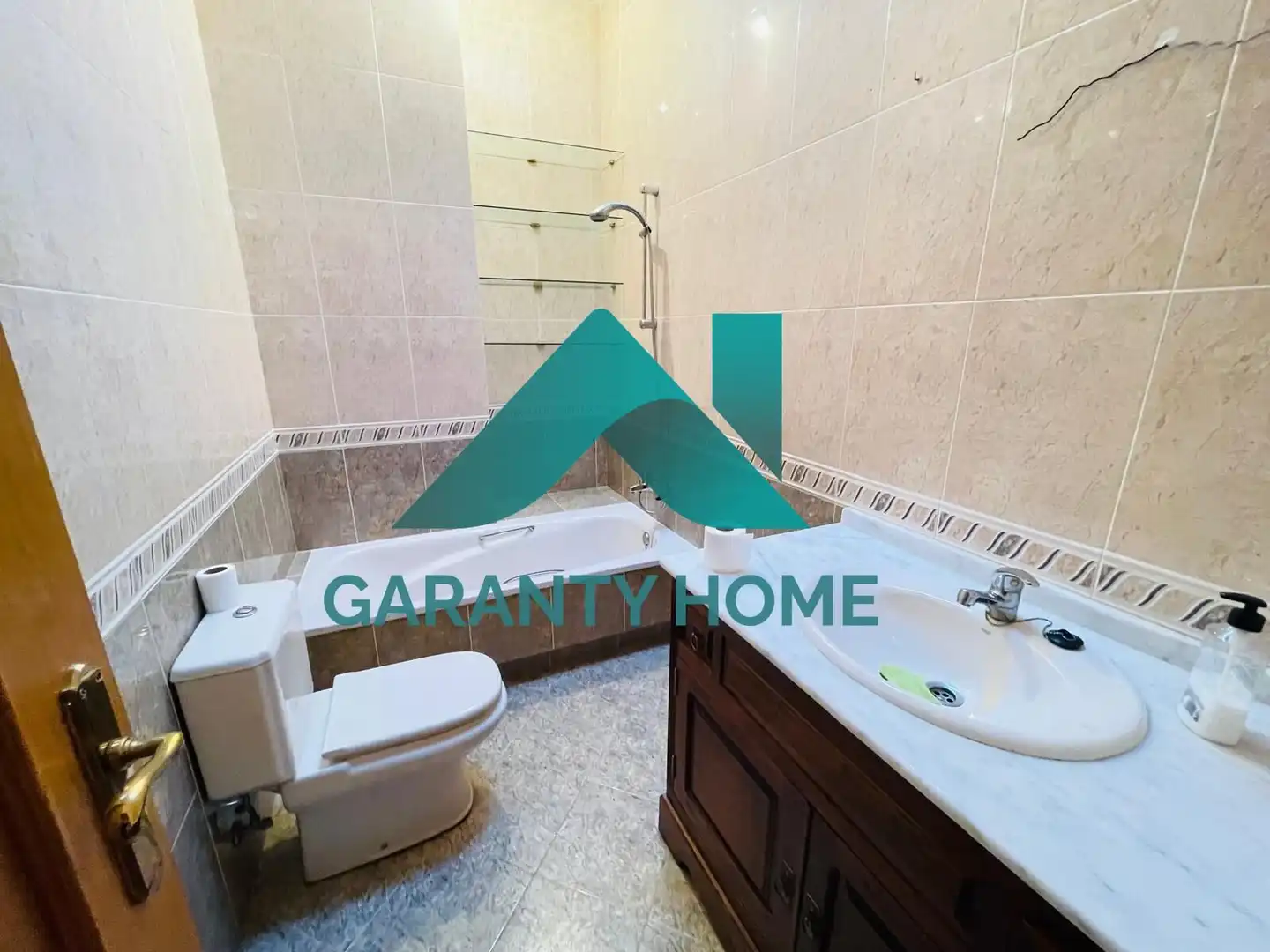Baño de Piso en venta en Cáceres con Aire acondicionado, Calefacción y Parquet