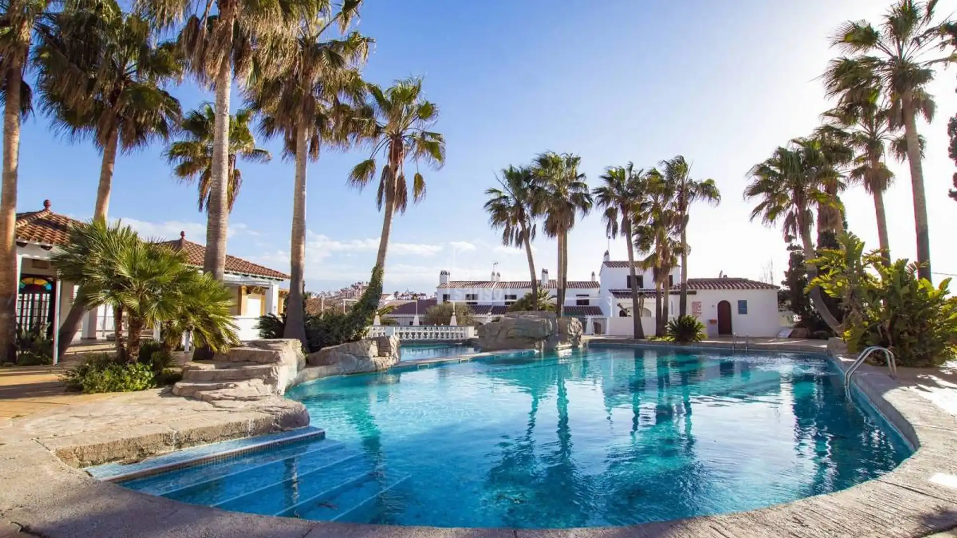 Piscina de Apartament en venda en Alaior amb Terrassa, Piscina i Moblat