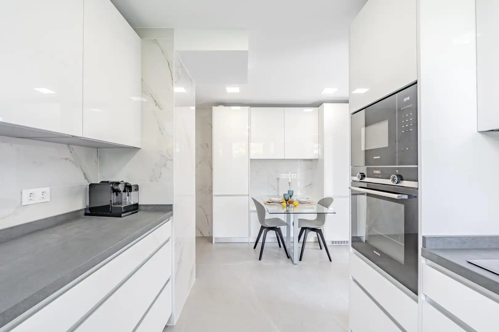 Kitchen of Ground floor for rent in Madrid  with Air Conditioner, Heating and Terrace
