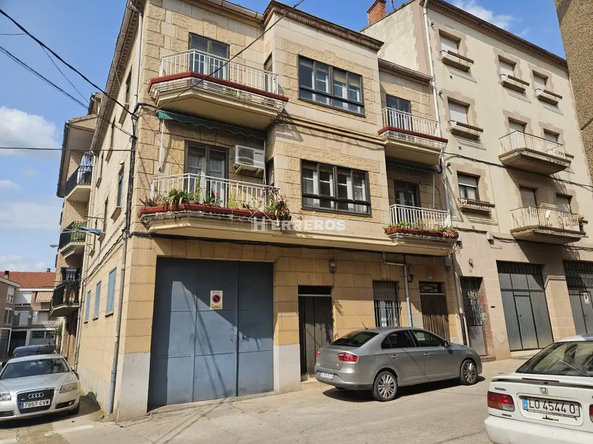 Adossat amb terrassa en venda a pintor moredaq, imagen 31