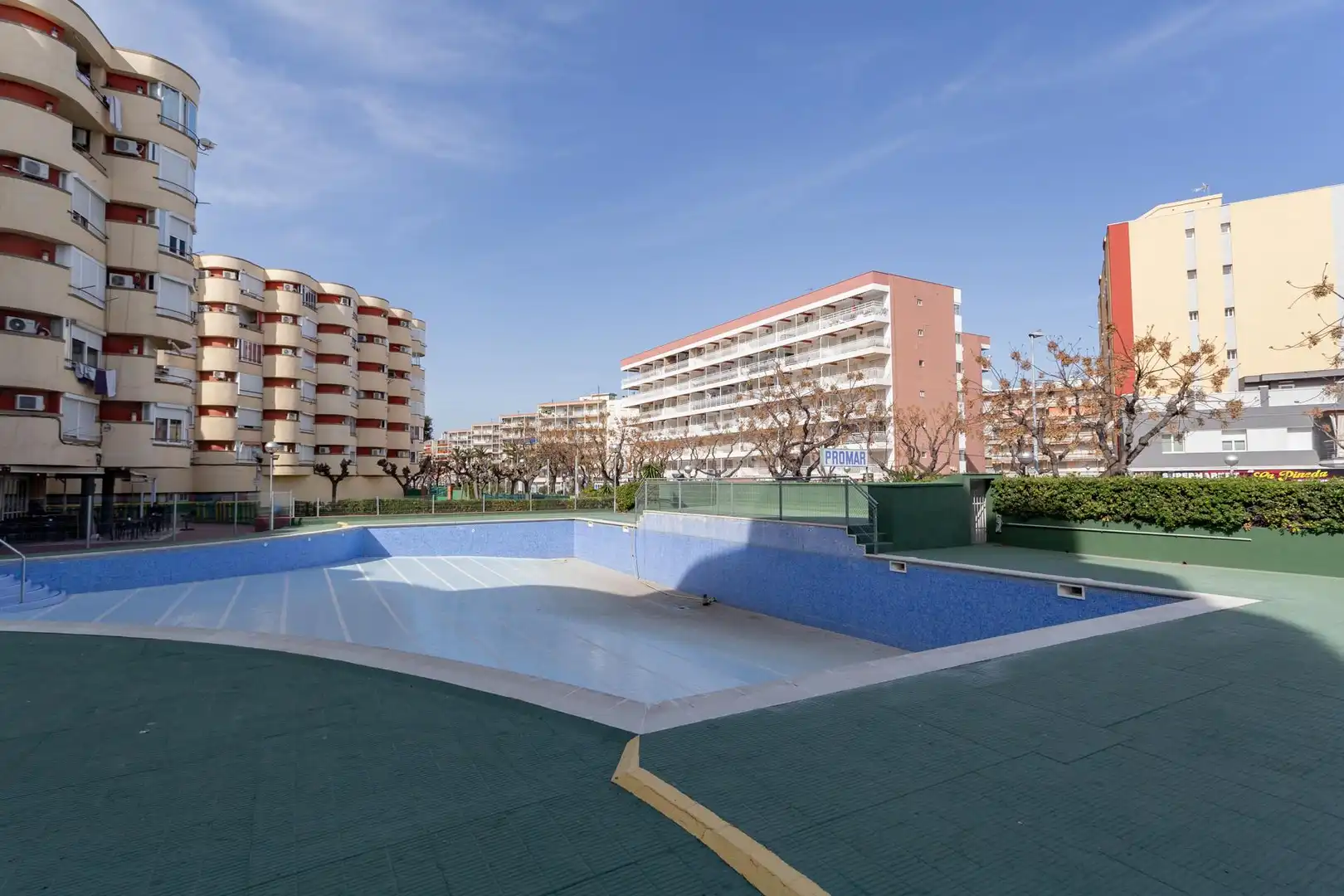 Schwimmbecken von Wohnung zum Verkauf in Vila-seca mit Klimaanlage, Privatgarten und Schwimmbad