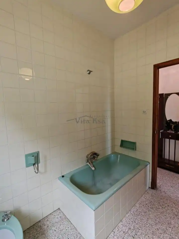 Bany de Casa o xalet en venda en Allariz amb Calefacció, Jardí privat i Traster