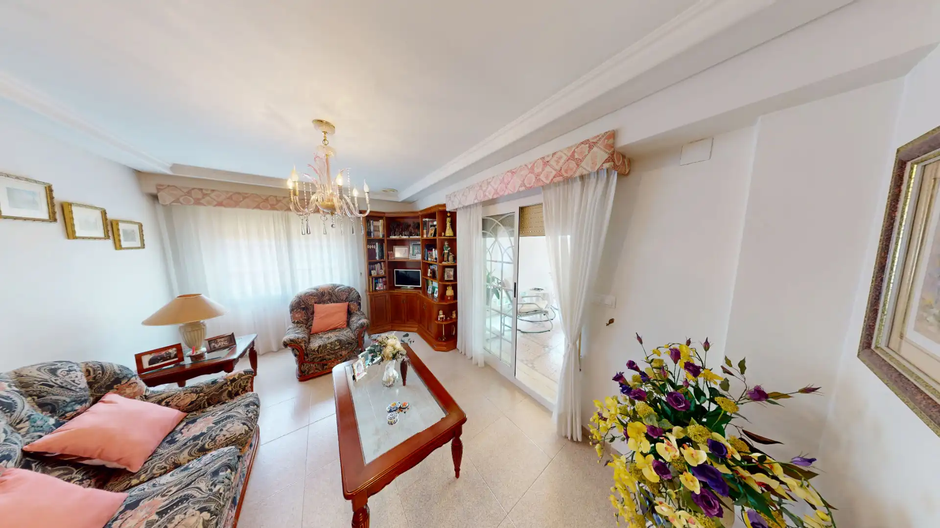 Sala d'estar de Casa o xalet en venda en Elche / Elx amb Aire condicionat, Calefacció i Jardí privat