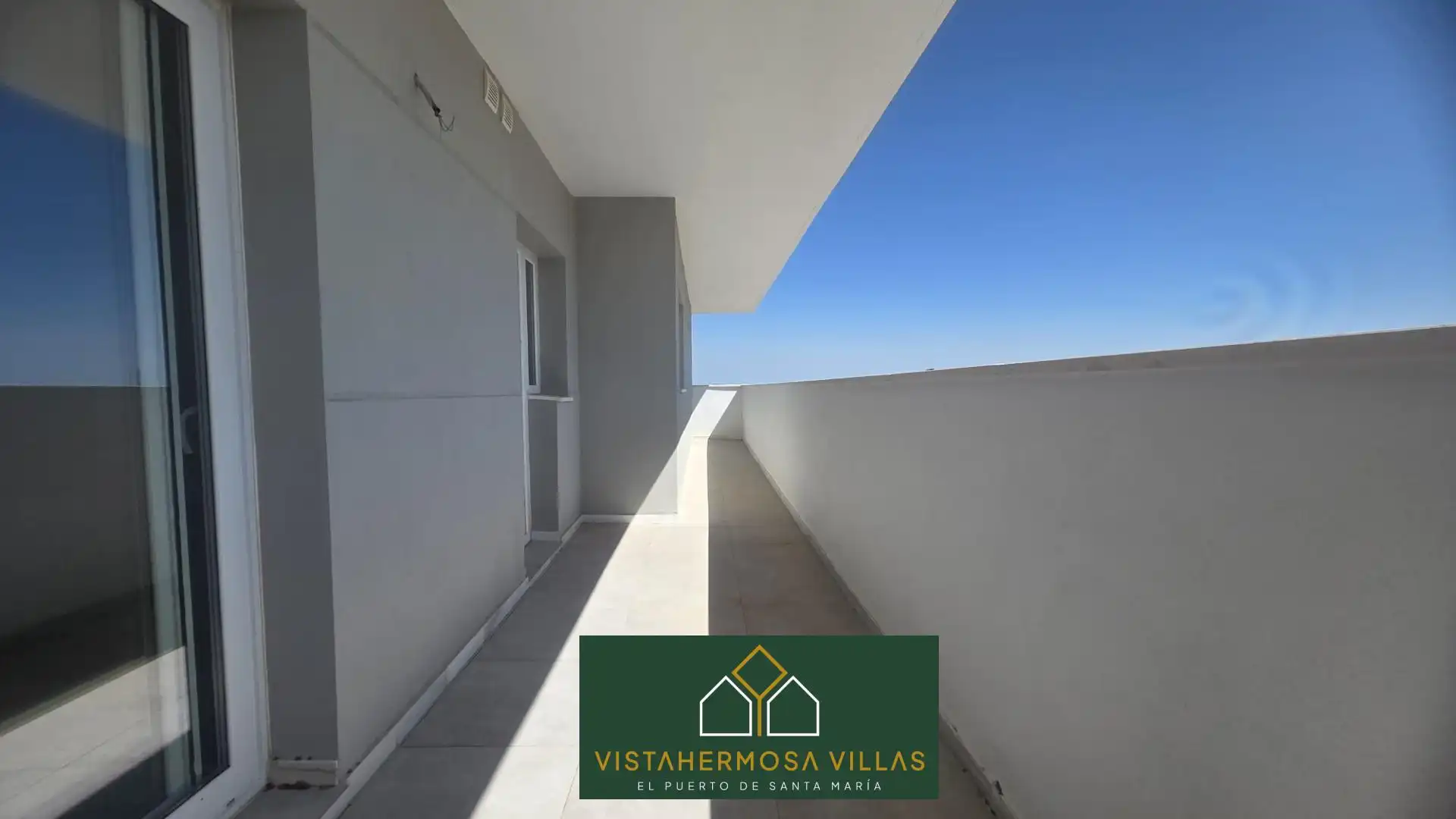 Terraza de Piso en venta en El Puerto de Santa María con Terraza y Piscina comunitaria