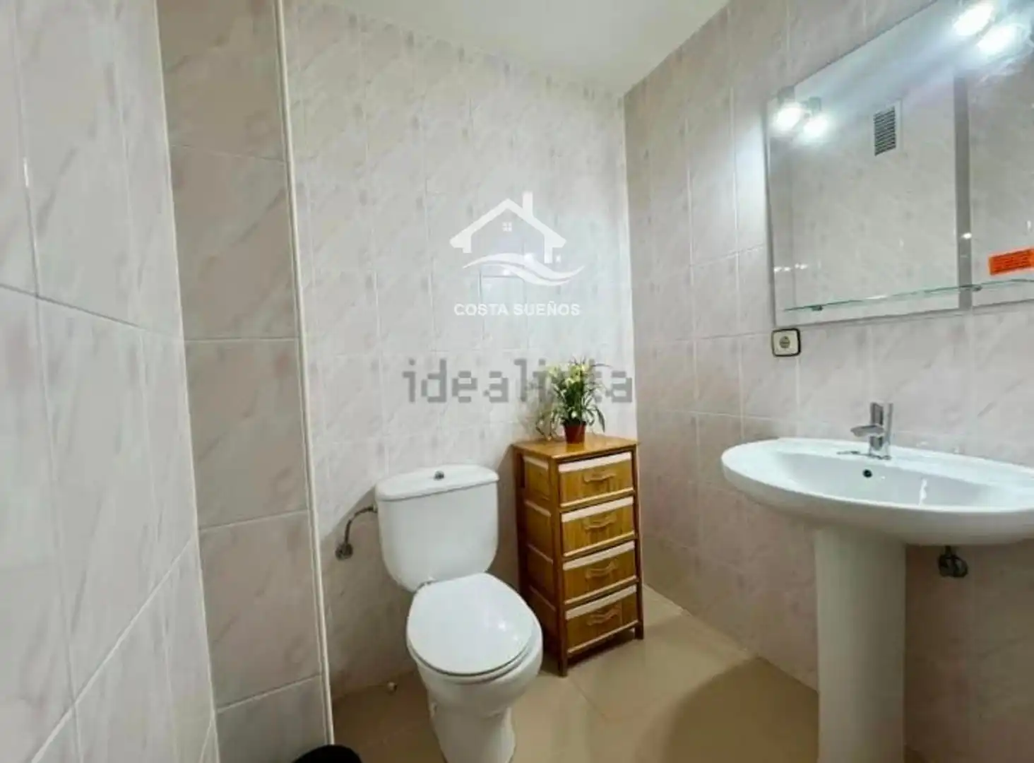 Bathroom of Flat for sale in Mutxamel  with Air Conditioner and Storage room