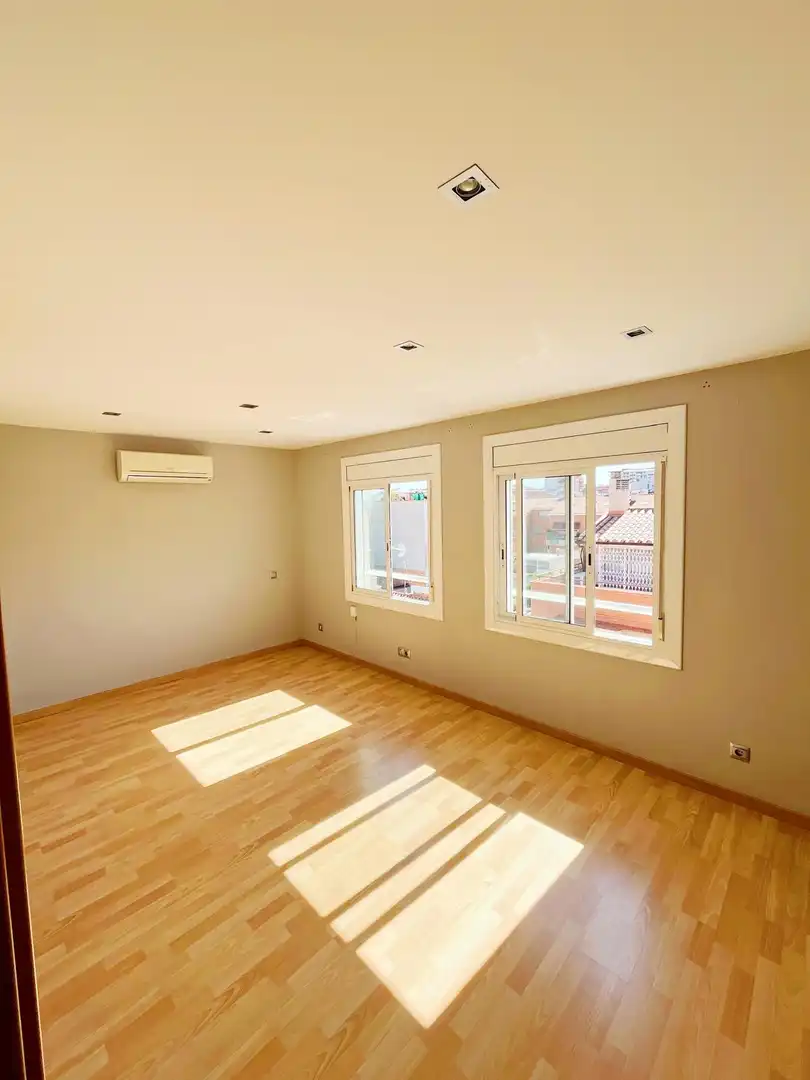 Living room of Flat for sale in Sabadell  with Heating and Balcony