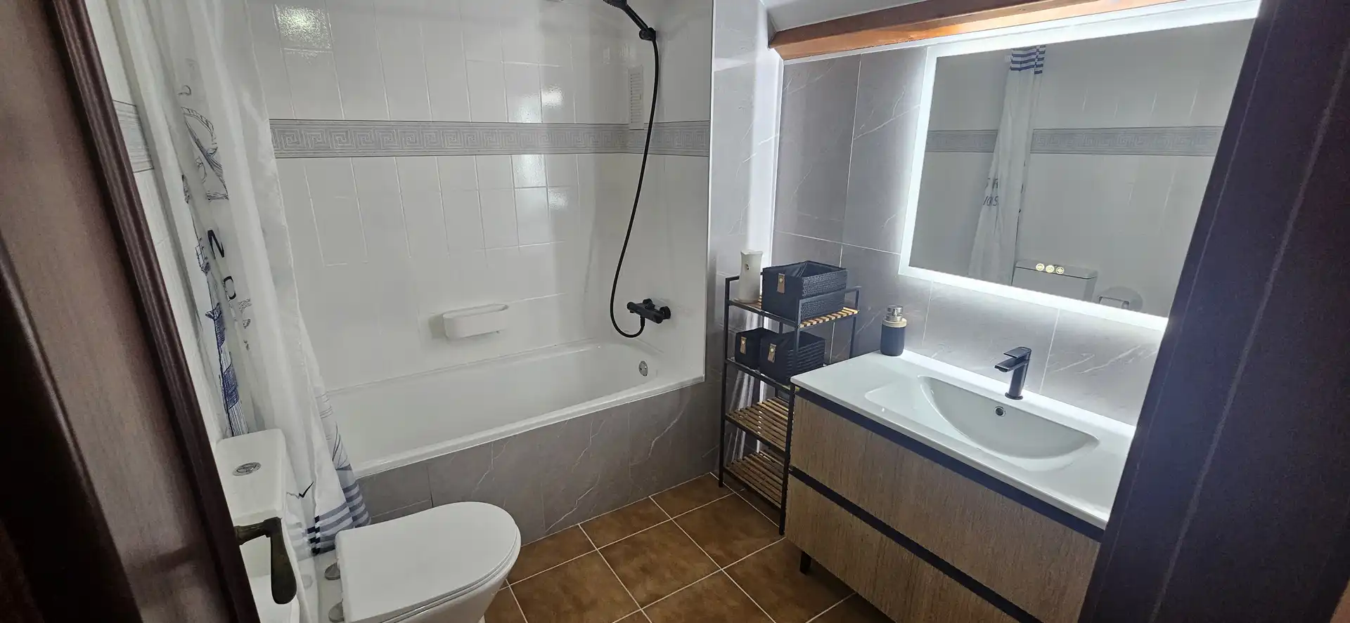 Badezimmer von Einfamilien-Reihenhaus zum Verkauf in L'Alfàs del Pi mit Abstellraum, Schwimmbad und Möbliert