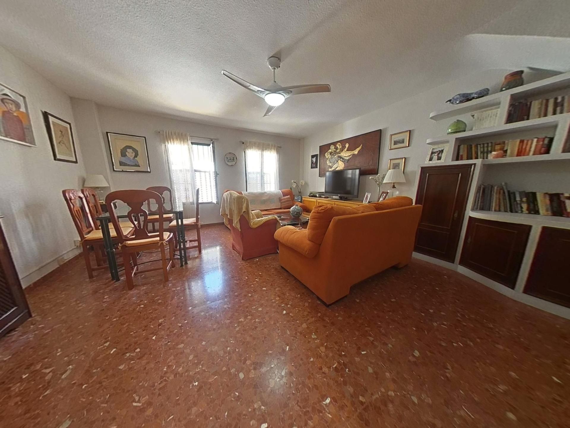 Sala d'estar de Casa adosada en venda en  Córdoba Capital amb Aire condicionat, Calefacció i Terrassa