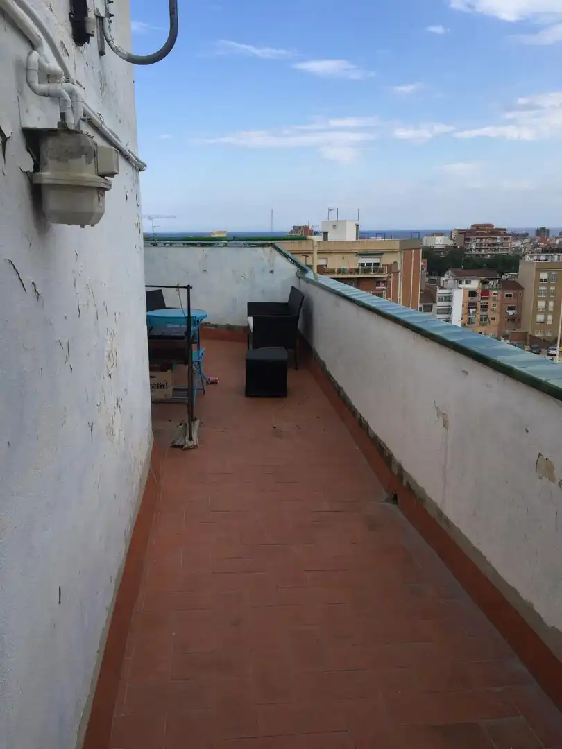 Piso con ascensor en venta en Carrer Cuba, imagen 3