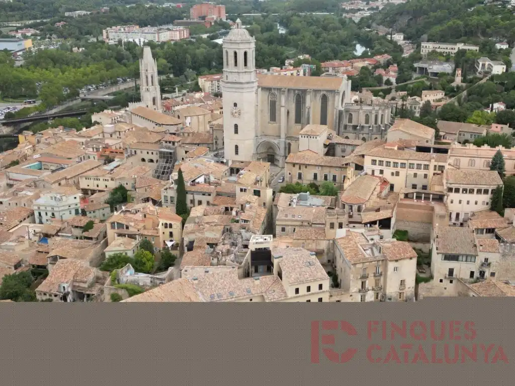 Exterior view of Duplexes for sale in Girona  with Air Conditioner and Terrace