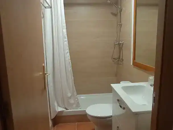 Bany de Pis en venda en Utebo amb Aire condicionat, Piscina i Balcó
