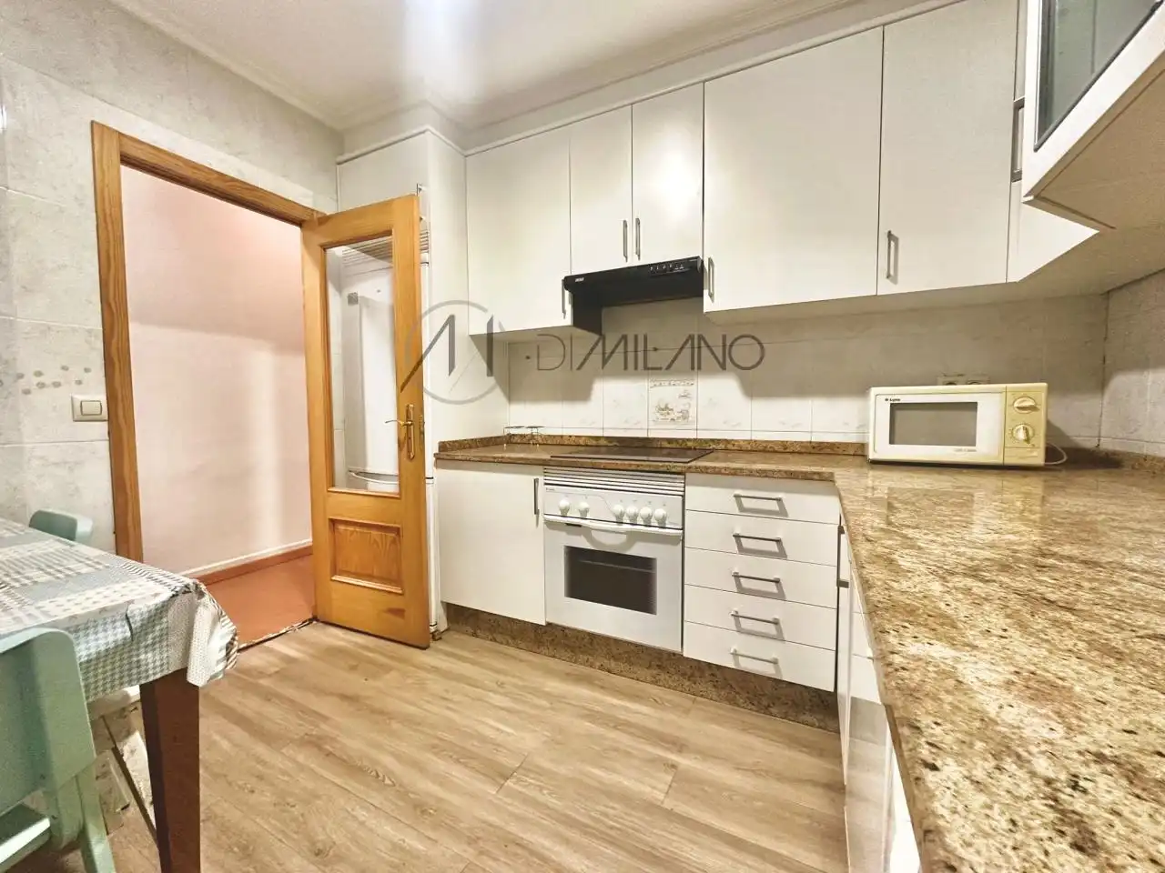 Kitchen of Flat for sale in Vigo   with Heating, Storage room and Furnished