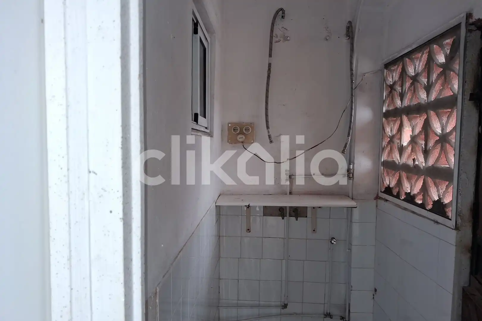 Bany de Casa o xalet en venda en Marchena amb Calefacció, Jardí privat i Piscina