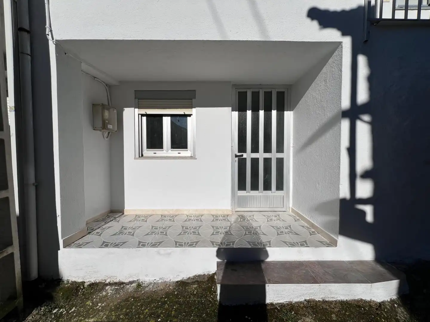 Vista exterior de Finca rústica en venda en Castrelo do Val amb Jardí privat i Moblat
