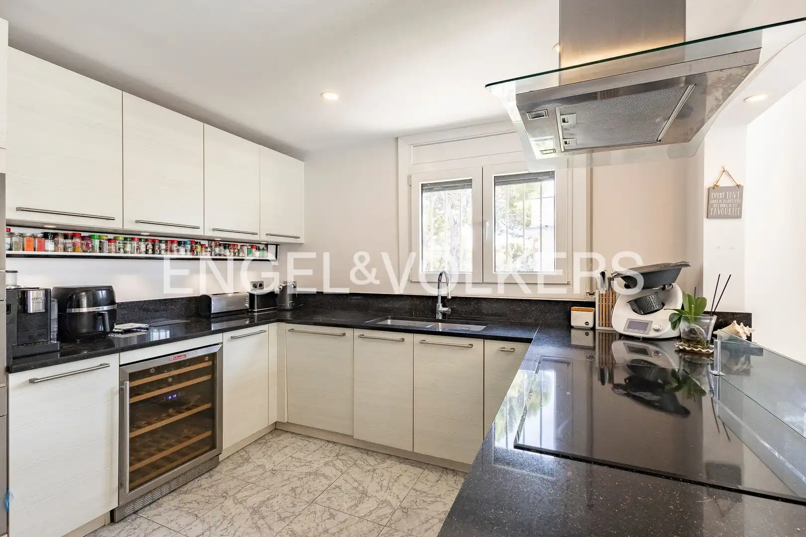 Kitchen of Houses for sale in Castelldefels  with Air Conditioner, Heating and Swimming Pool
