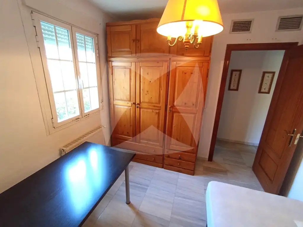 Habitación de Piso de alquiler en Badajoz con Aire acondicionado, Terraza y Amueblado