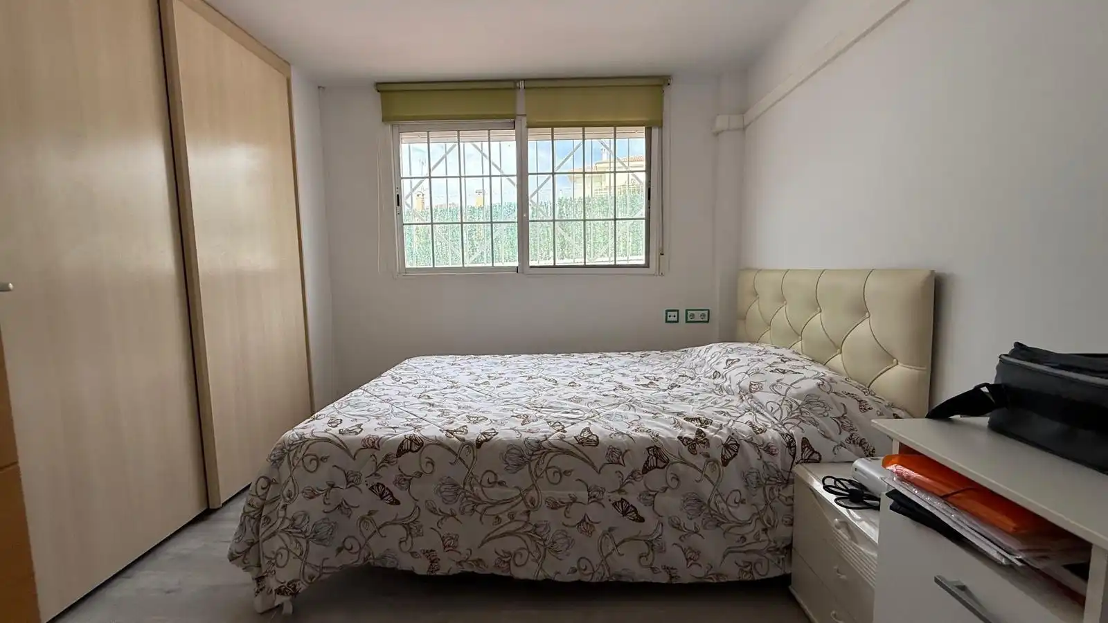Dormitori de Casa o xalet en venda en Chiva amb Aire condicionat, Calefacció i Jardí privat