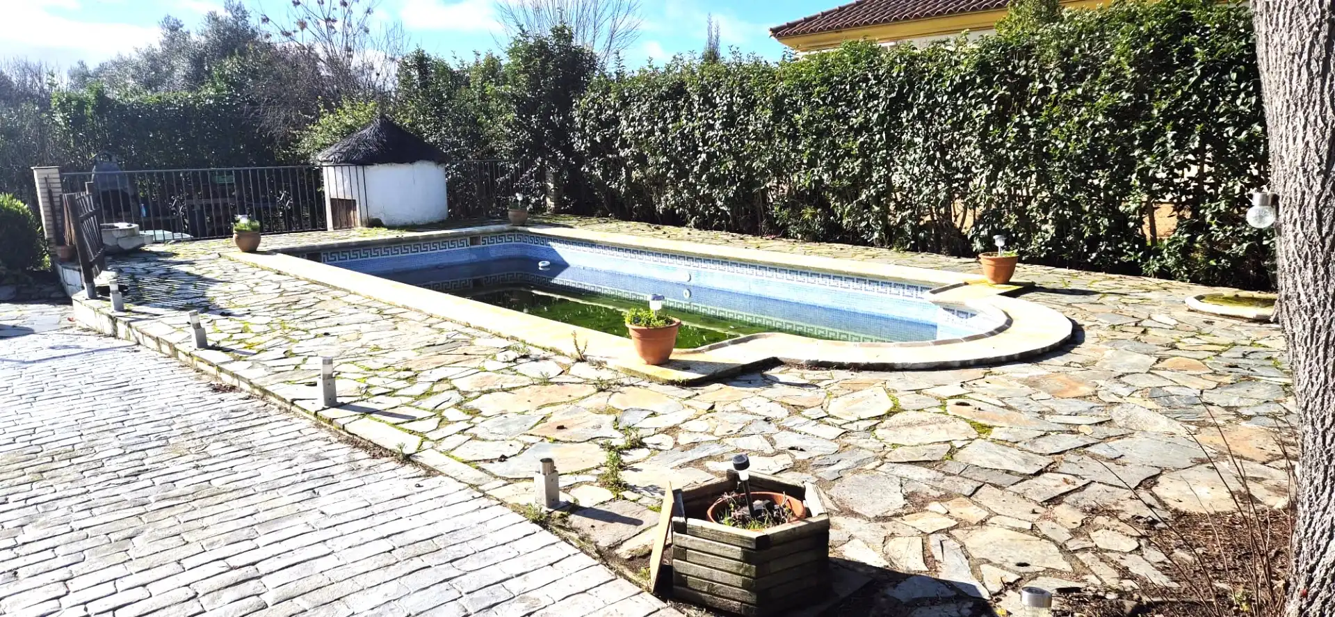 Piscina de Casa o xalet en venda en Badajoz amb Aire condicionat, Calefacció i Jardí privat