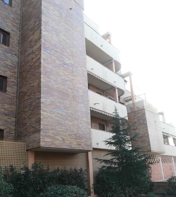 Vista exterior de Garatge en venda en Parla