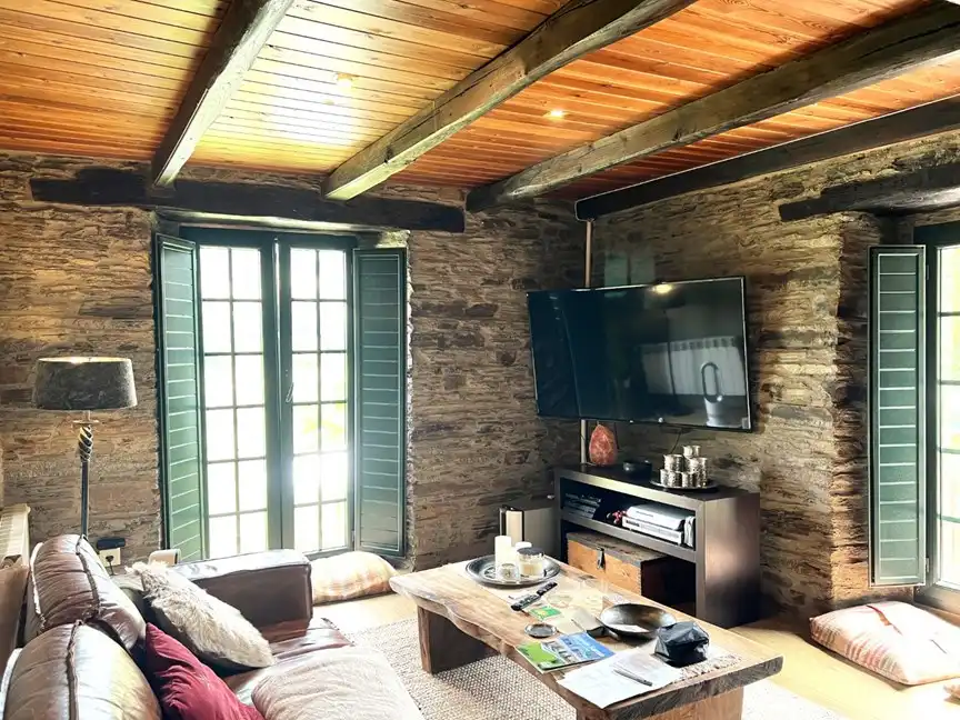 Sala de estar de Edificio en venta en San Tirso de Abres