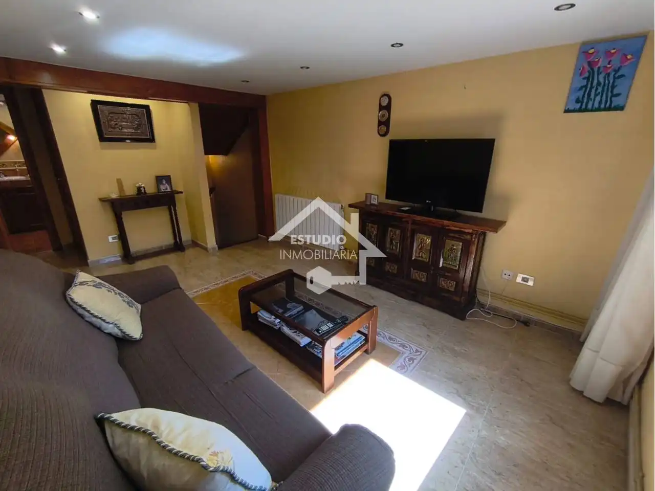Living room of Houses for sale in Alesanco  with Heating, Private garden and Furnished