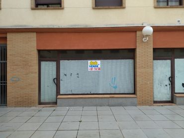 Local comercial en venda a Don Benito