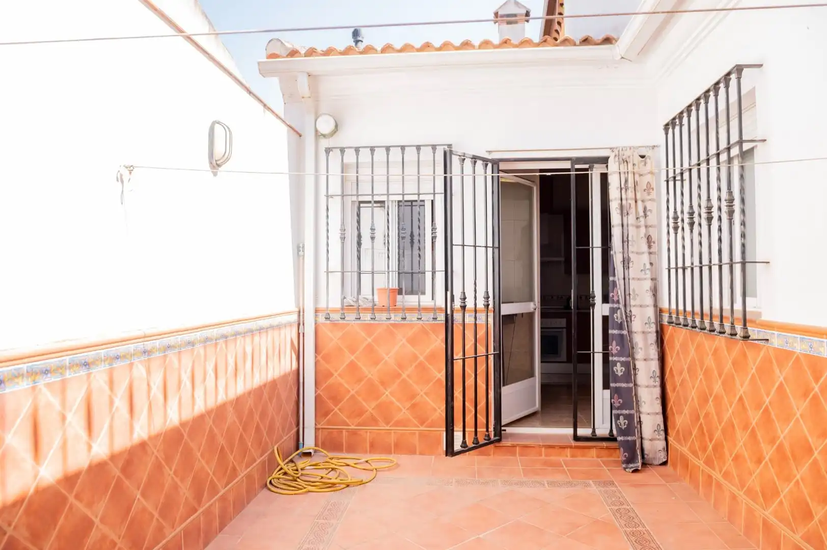 Terrace of Houses for sale in Cuevas Bajas  with Air Conditioner, Terrace and Storage room