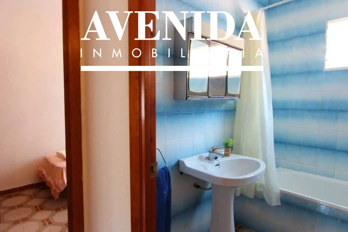Bathroom of Houses for sale in Oropesa del Mar / Orpesa  with Air Conditioner and Terrace