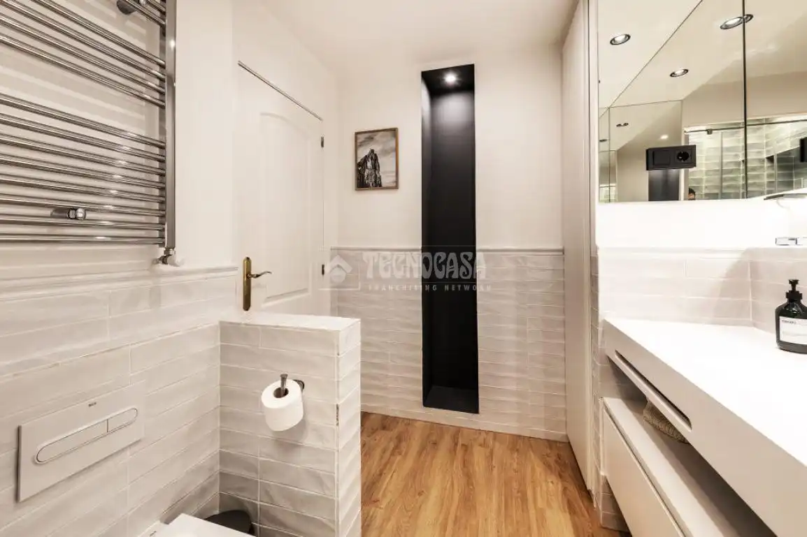 Baño de Piso de alquiler en Madrid con Aire acondicionado, Calefacción y Amueblado