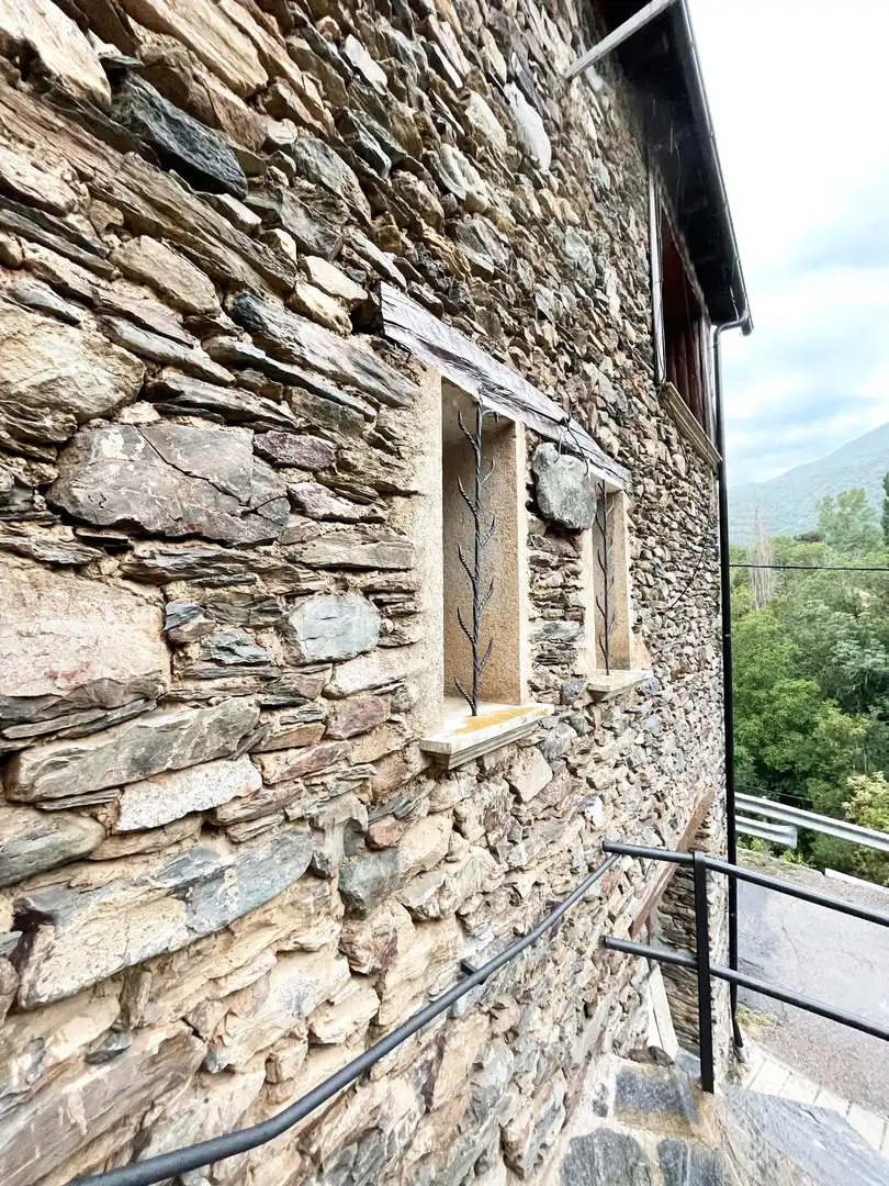 Exterior view of Houses for sale in Lladorre  with Storage room and Furnished