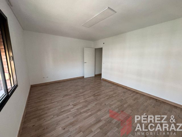 Flat for sale in Palma del Río  with Air Conditioner, Parquet flooring and Washing machine