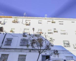 Exterior view of Flat for sale in  Sevilla Capital