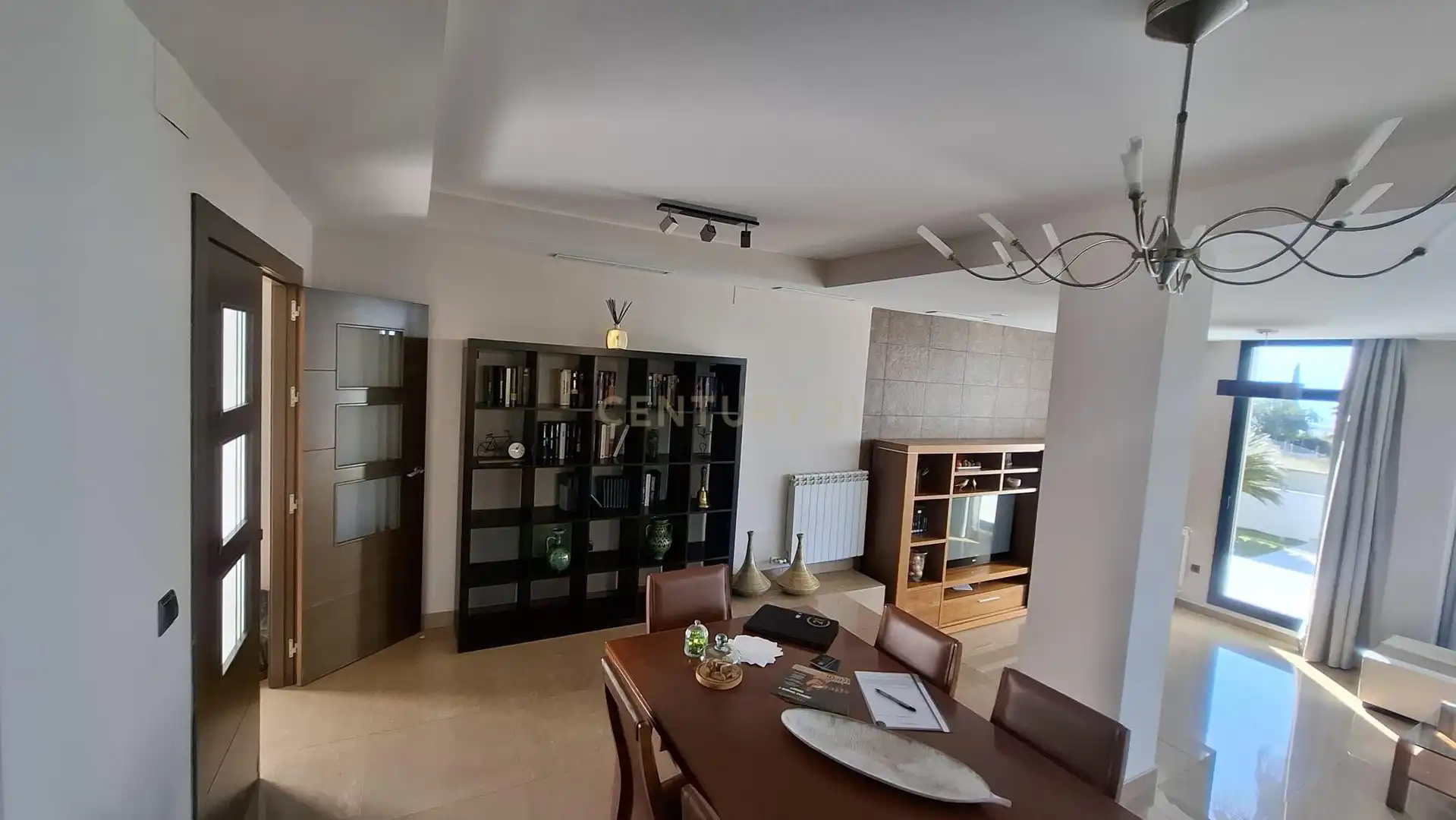 Sala d'estar de Casa o xalet en venda en La Zubia amb Aire condicionat, Jardí privat i Traster