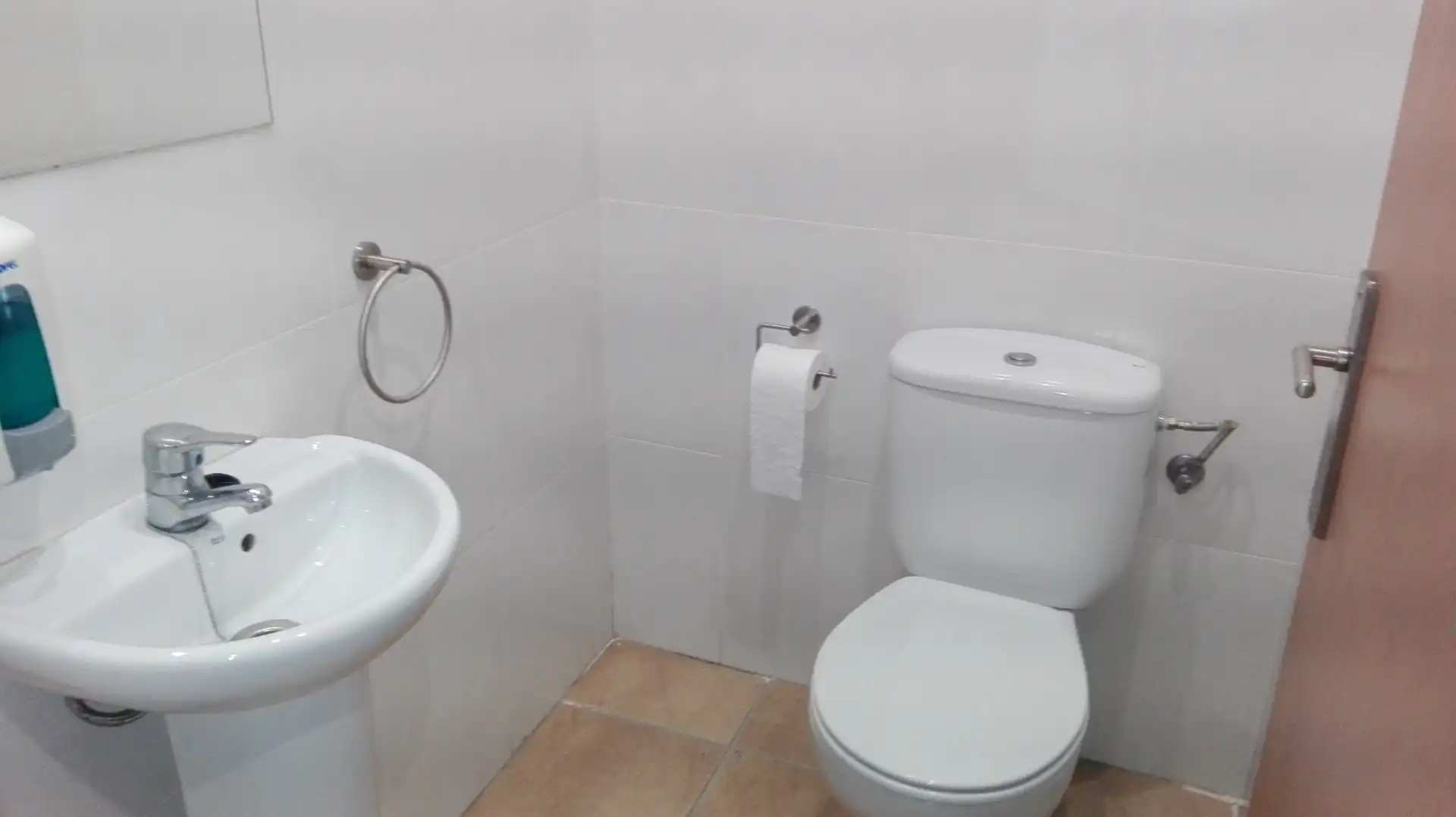 Bathroom of Commercial properties for rent in Calella  with Air Conditioner, Heating and Alarm