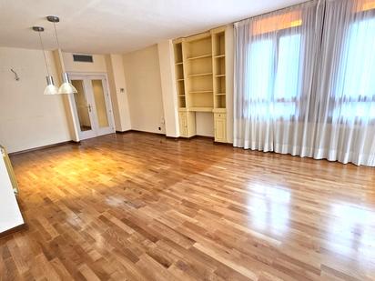 Living room of Flat for sale in Badajoz Capital  with Air Conditioner and Terrace